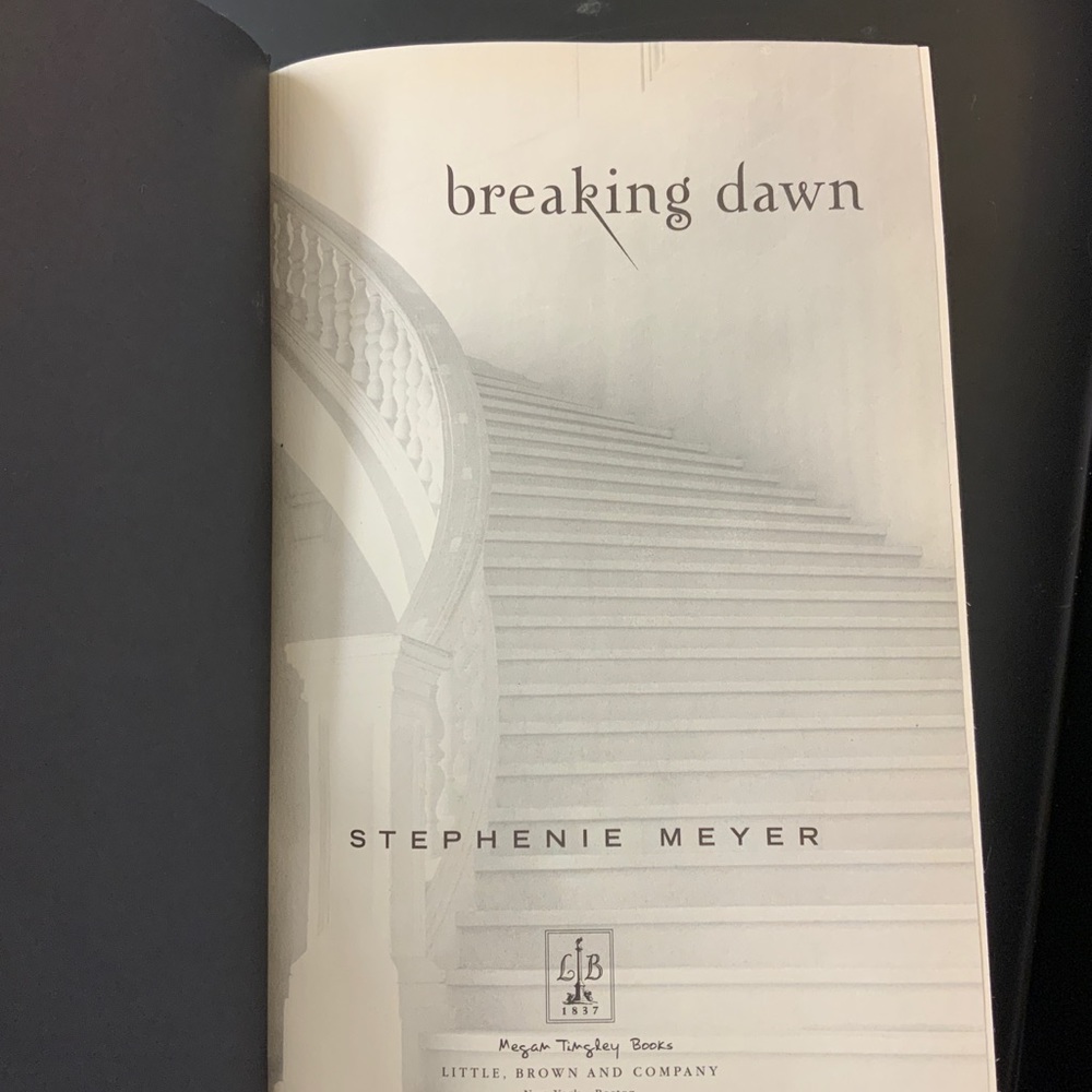 Breaking Dawn by Stephenie Meyer - Picture 1 of 3